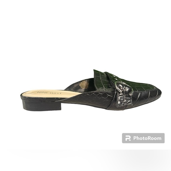 Nine West Black Croc Embossed Buckle Mule Loafer Slides Women’s Size 8.5 - Picture 2 of 12